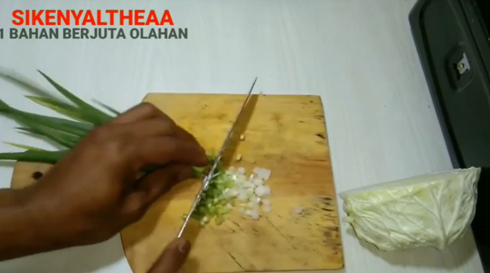 Tak perlu tambahan rebon, ini cara bikin bakwan khas Padang yang gurih dan renyah pakai 1 jenis tepung