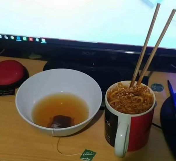 potret kocak benda dipasang terbalik Berbagai sumber potret kocak benda dipasang terbalik Berbagai sumber