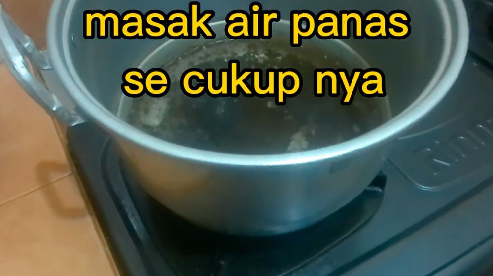 Cara mengatasi wastafel mampet tanpa soda api atau bahan kimia, cukup pakai 1 bahan