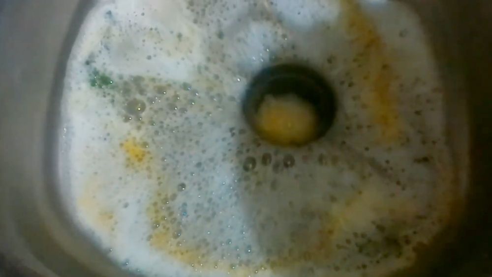 Cara mengatasi wastafel mampet tanpa soda api atau bahan kimia, cukup pakai 1 bahan