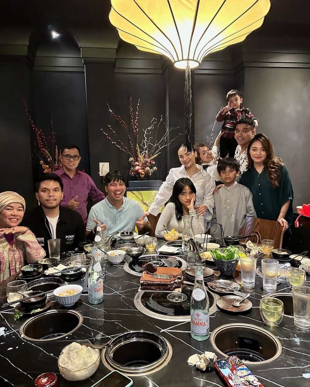 momen kebersamaan rebecca klopper dan keluarga fadly faisal © berbagai sumber