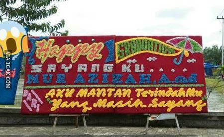 Potret kocak tulisan karangan bunga © berbagai sumber