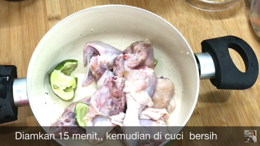 Trik jitu masak pepes ayam agar makin empuk dan tulangnya lunak meskipun tanpa dipresto