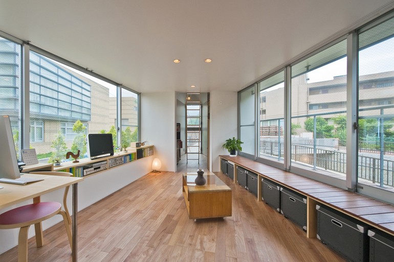 Rumah super ramping dalam bikin melongo © Facebook