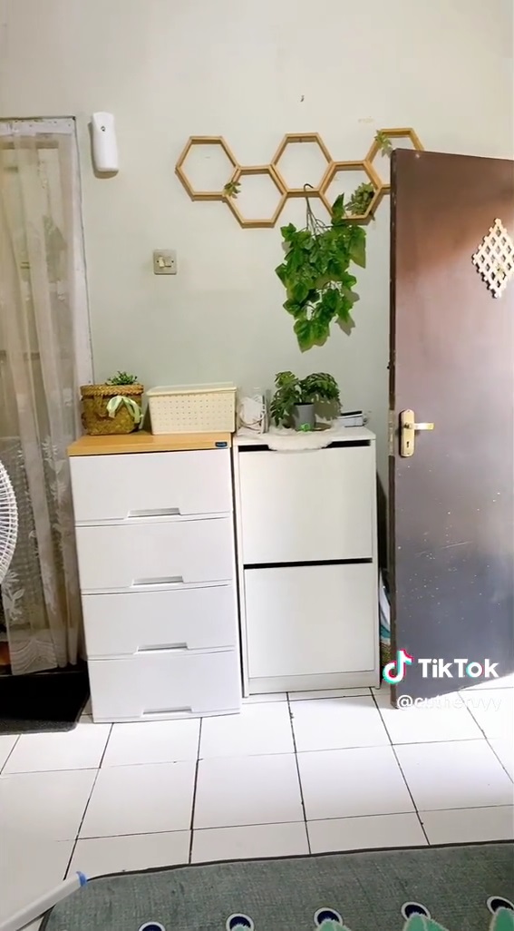 kontrakan dalam gang © TikTok kontrakan dalam gang © TikTok