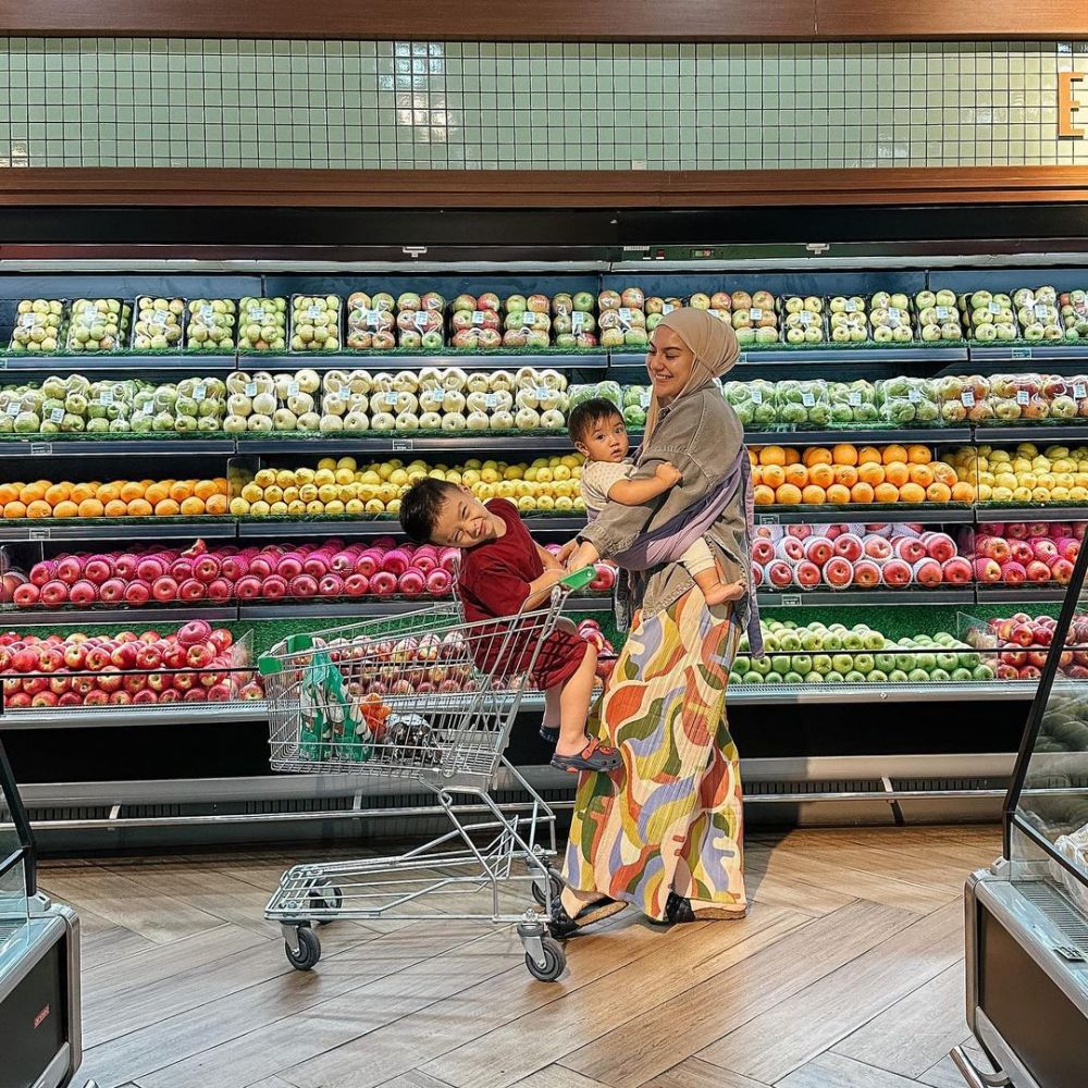 potret irish bella momong anak tanpa ammar zoni © berbagai sumber