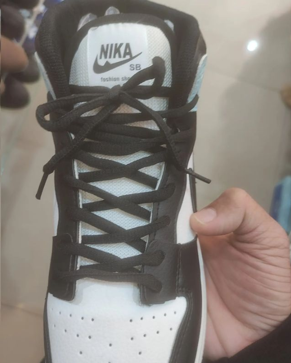 Brand typo bikin bingung © Instagram Brand typo bikin bingung © Instagram