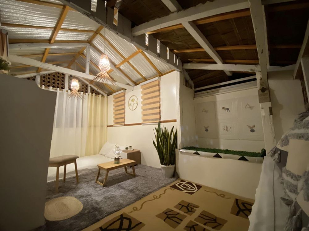 Bukti jangan nilai rumah dari luarnya, 9 potret bilik bambu ini interiornya mirip apartemen mewah