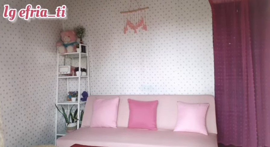 rumah kayu dalamnya estetik © YouTube