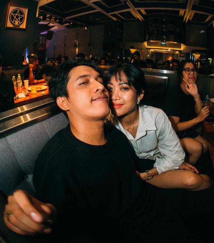 Potret kemesraan Widi Vierratale bareng kekasih © 2023 brilio.net Potret kemesraan Widi Vierratale bareng kekasih © 2023 brilio.net