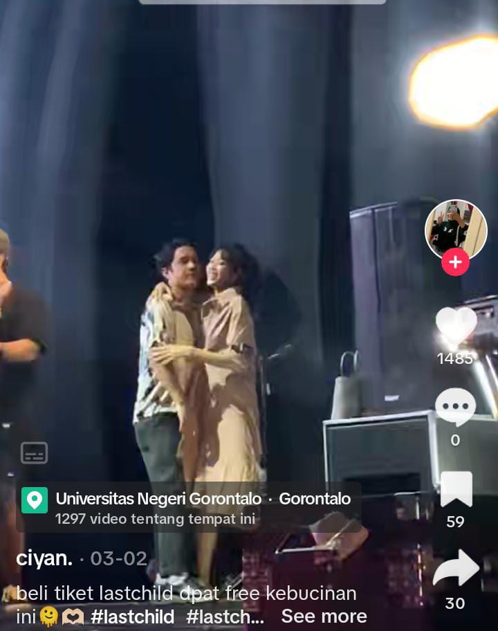 Potret kemesraan Widi Vierratale bareng kekasih © 2023 brilio.net Potret kemesraan Widi Vierratale bareng kekasih © 2023 brilio.net