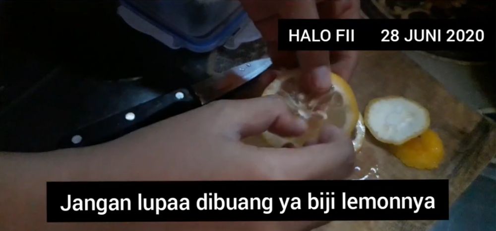Trik ampuh menghilangkan rasa pahit lemon untuk infused water, tak perlu diremas garam