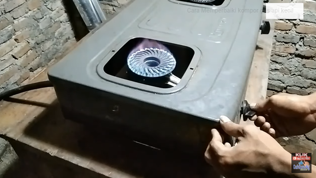 Nggak perlu panik, ini trik mudah mengatasi api kompor gas tidak stabil