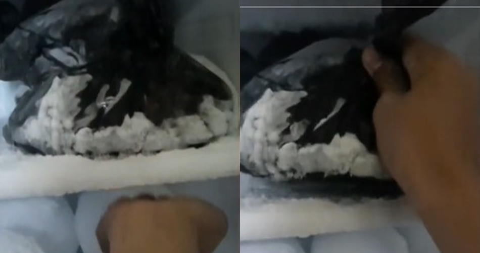 Bukan diberi air panas, cara mudah mengambil bungkus berisi bahan makanan yang menempel di rak freezer