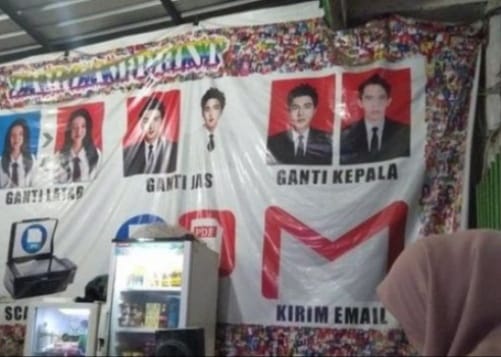 Potret kocak spanduk fotokopi © berbagai sumber