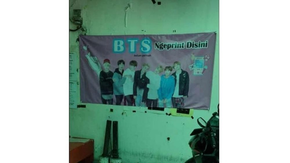 Potret kocak spanduk fotokopi © berbagai sumber Potret kocak spanduk fotokopi © berbagai sumber