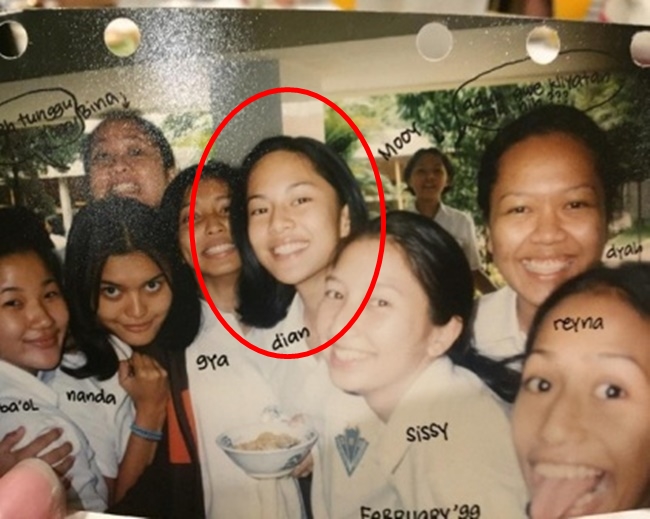 potret lawas aktris bareng geng sma © instagram potret lawas aktris bareng geng sma © instagram