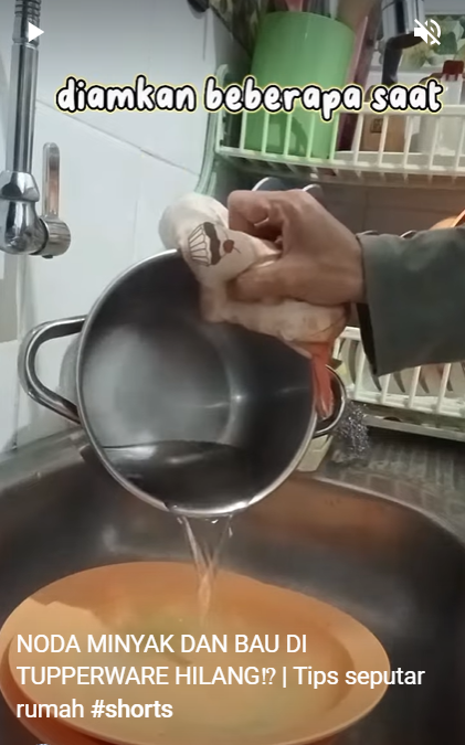 Jangan cuma dicuci, begini cara menghilangkan minyak dan bau membandel di piring plastik