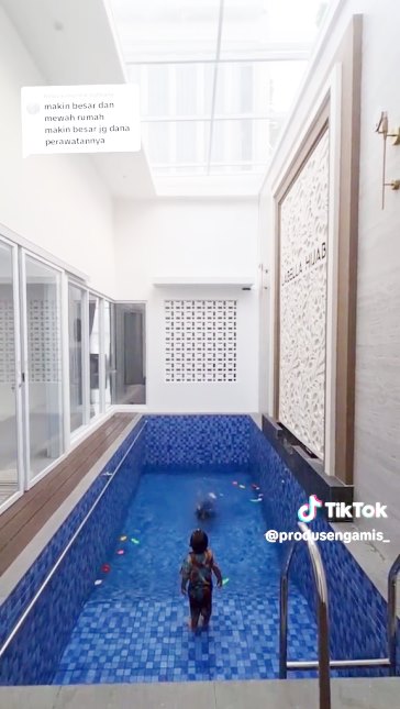 rumah pintu tinggi © TikTok