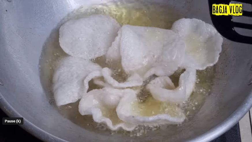 Jangan langsung dibuang, ini cara bikin kerupuk yang mekar dan renyah tahan lama dari nasi sisa
