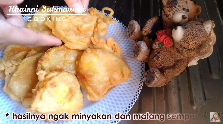 Tanpa perlu dikukus dulu, ini trik bikin ubi goreng agar hasilnya matang sempurna dan nggak berminyak