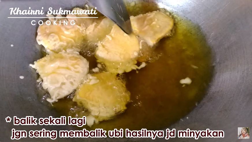 Tanpa perlu dikukus dulu, ini trik bikin ubi goreng agar hasilnya matang sempurna dan nggak berminyak