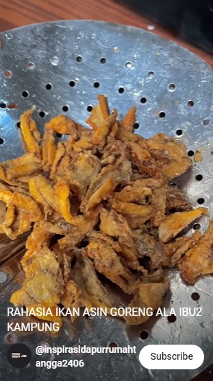 Cuma pakai tambahan 1 bahan, begini trik goreng ikan asin agar renyah dan tak keras