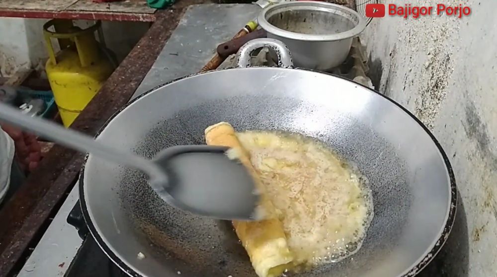 Trik membuat telur dadar agar makin tebal tanpa tepung terigu, cukup tambahkan 1 bahan