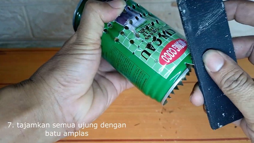 Cara bikin alat pemotong sayuran serbaguna, sederhana cuma dari kaleng minuman bekas