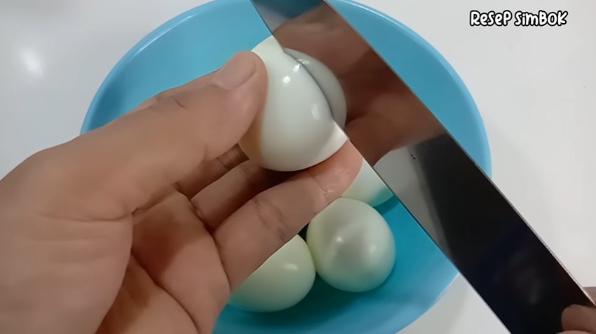 Trik menumis telur rebus agar tak keras dan bumbunya meresap, simpel tanpa dimasak lama