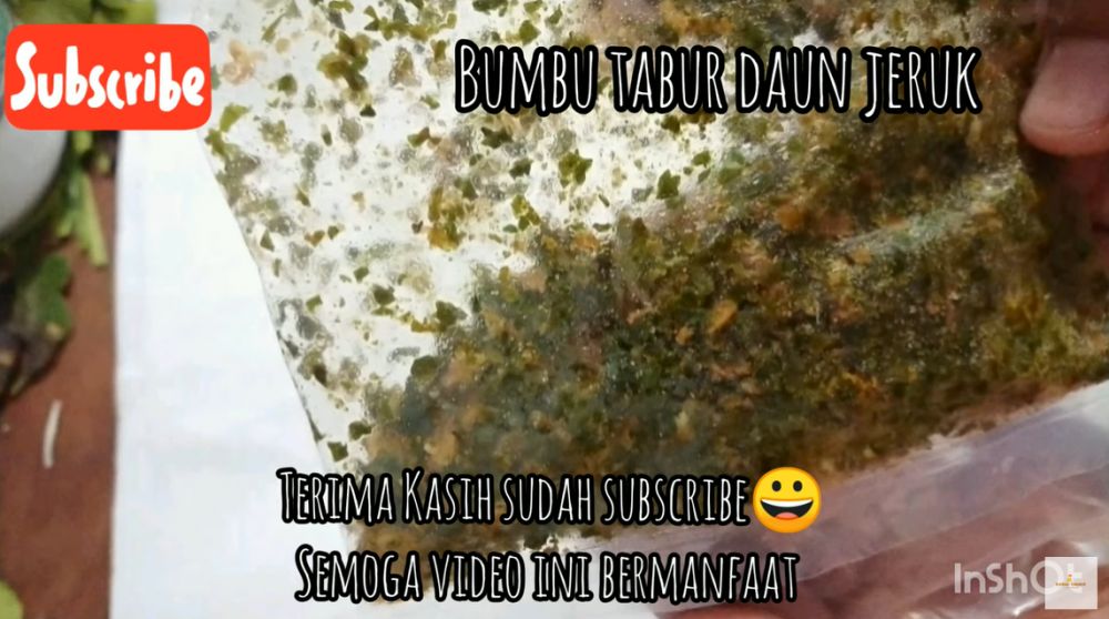 Tak perlu diblender, begini cara membuat bumbu tabur daun jeruk yang sedap dan tidak pahit