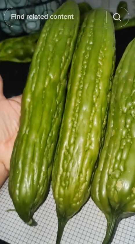 Bukan diremas garam, ini cara menghilangkan rasa pahit pada pare sebelum diolah