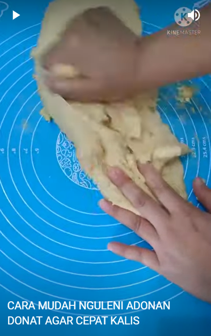 Cara mudah menguleni adonan donat agar cepat kalis walau tanpa mixer