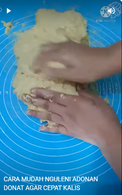 Cara mudah menguleni adonan donat agar cepat kalis walau tanpa mixer