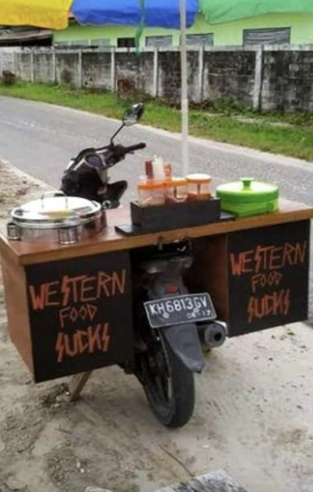 Warung ngegas bikin sungkan © Twitter