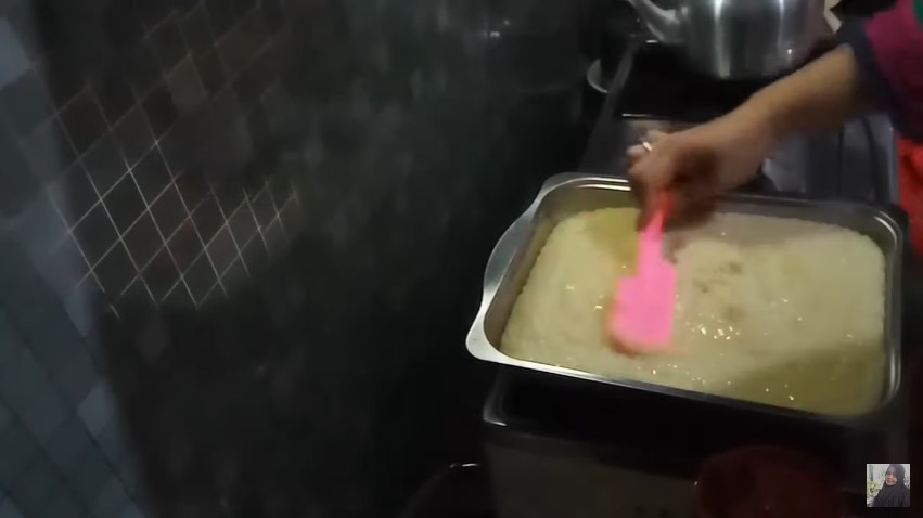 Cara jitu bikin lontong yang empuk dan tak cepat mengeras meski tanpa dibungkus daun atau plastik