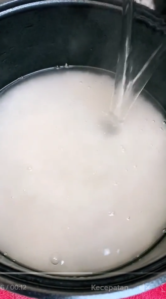 Bukan dimasak di atas kompor, ini cara menanak nasi agar matang sempurna yang hemat listrik dan waktu 