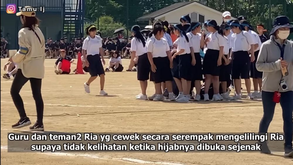 Siswi berjilbab di jepang © Instagram Siswi berjilbab di jepang © Instagram