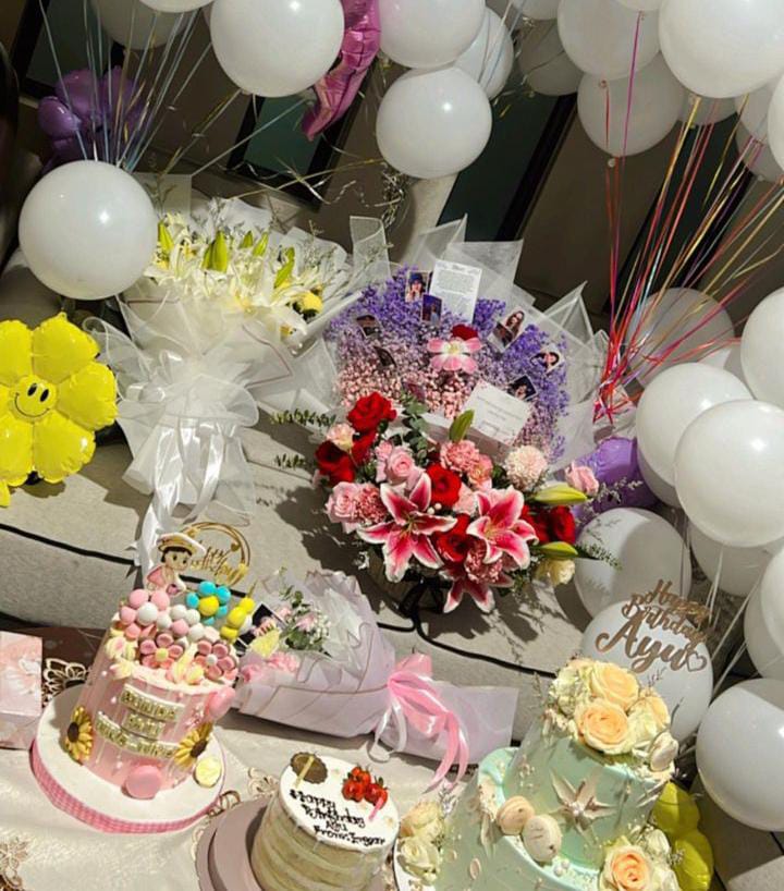 Momen perayaan ulang tahun Ayu Ting Ting ke-31, komentar mesra Ivan Gunawan tuai protes warganet © 2023 brilio.net