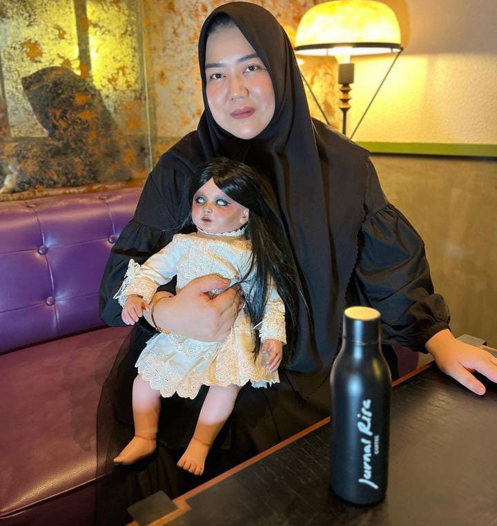 Bocah tomboy ini kini gedenya punya kemampuan supranatural, sekarang pilih jadi PNS © 2023 brilio.net Bocah tomboy ini kini gedenya punya kemampuan supranatural, sekarang pilih jadi PNS © 2023 brilio.net