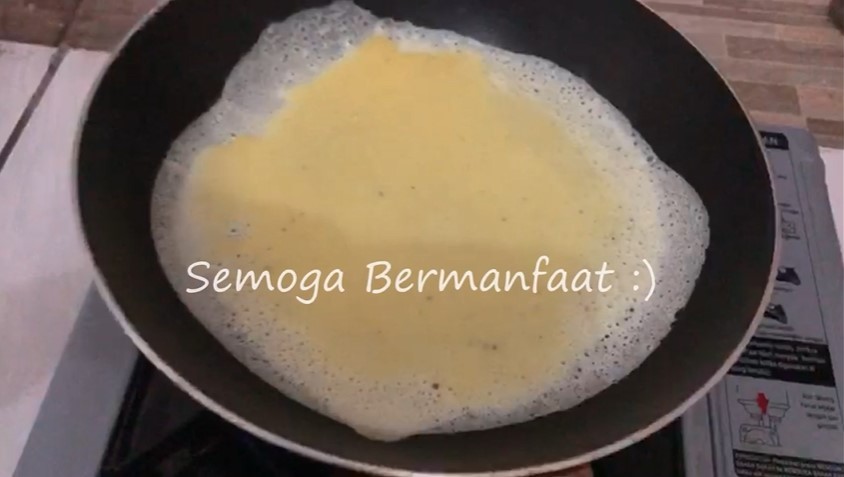 Tetap tipis dan tak mudah sobek, ini trik bikin adonan kulit lumpia tanpa tepung yang aman buat diet