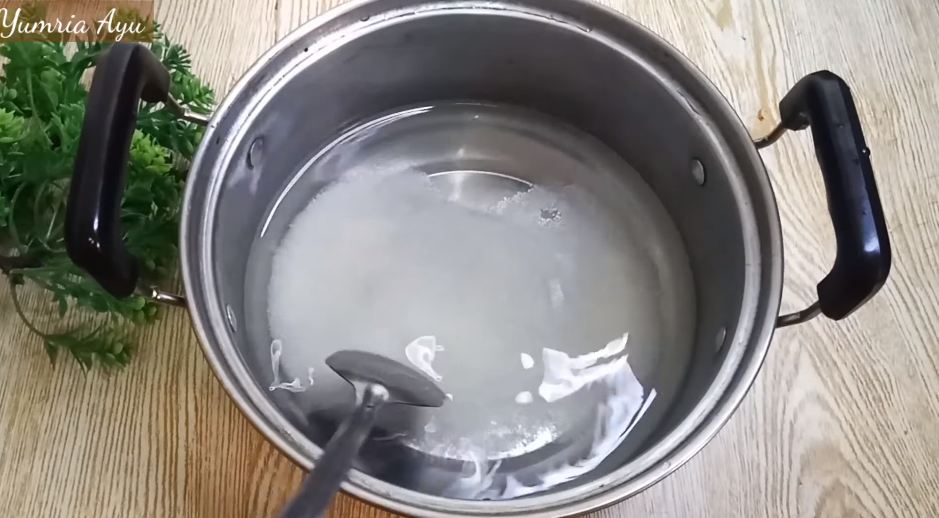 Bukan ditambah maizena, ini trik praktis bikin vla puding agar makin legit, kental, dan super creamy