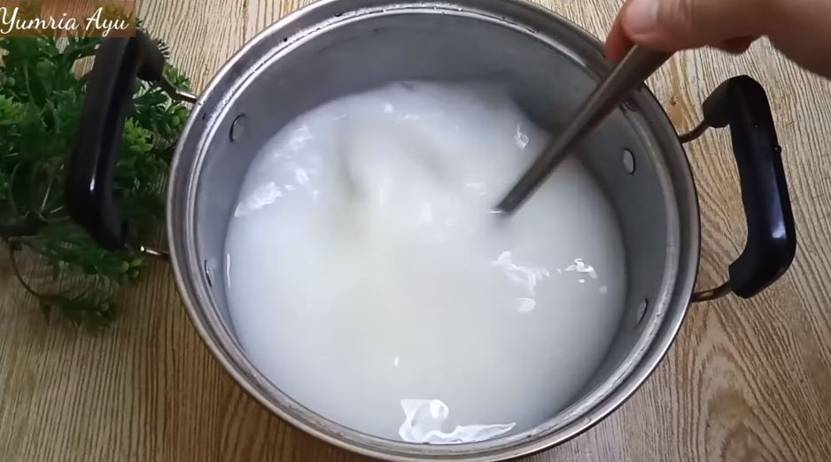 Bukan ditambah maizena, ini trik praktis bikin vla puding agar makin legit, kental, dan super creamy