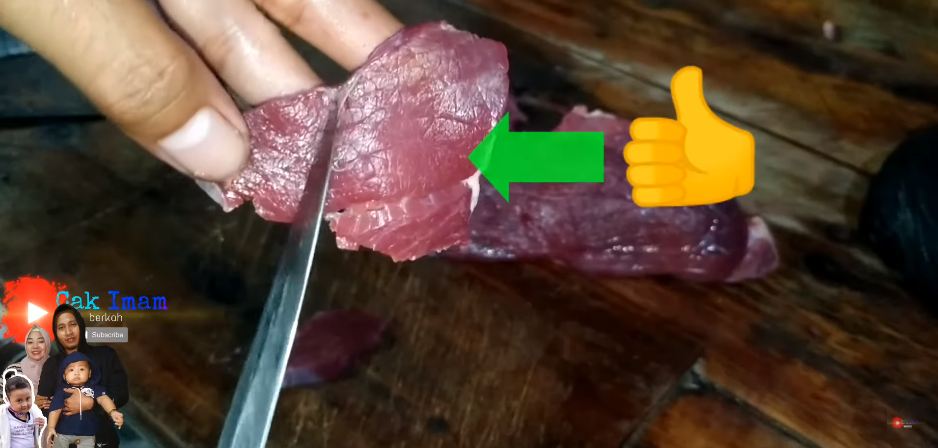 Cara mengiris daging sapi untuk sate agar lebih banyak, matang merata, dan empuk saat dibakar