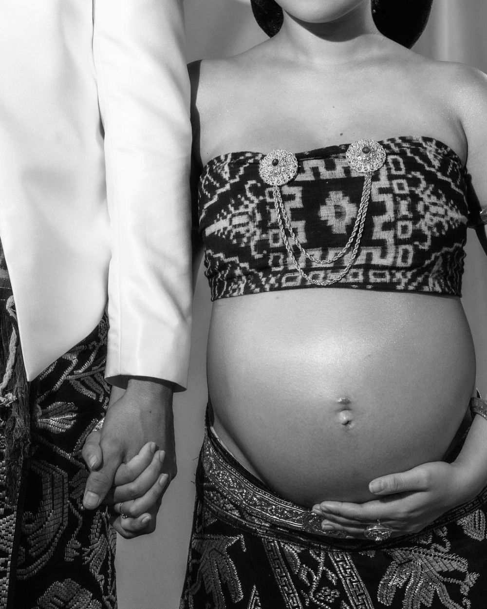 momen maternity shoot jennifer coppen dan dali wassink © berbagai sumber momen maternity shoot jennifer coppen dan dali wassink © berbagai sumber