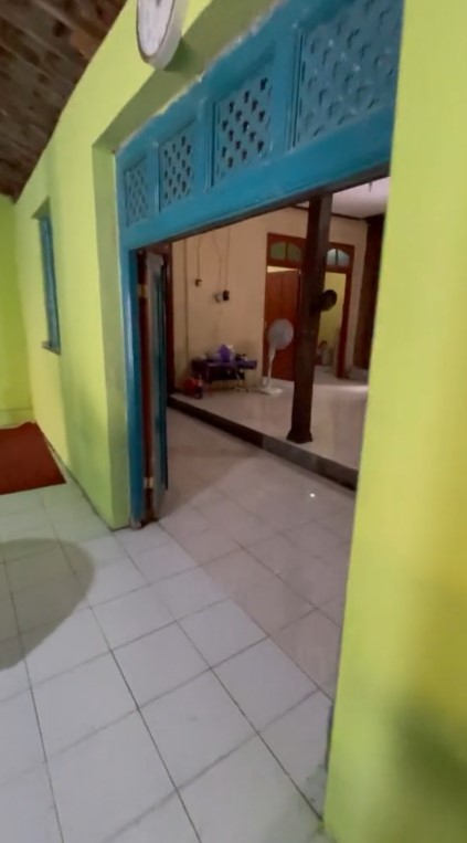 rumah di kampung bikin nostalgia © TikTok
