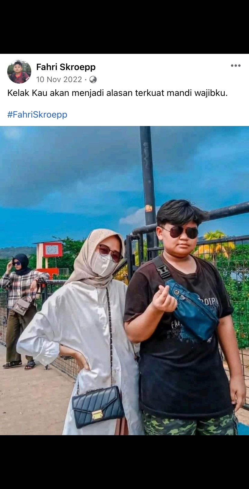 Potret kocak status lucu Fahri Skroepp Facebook