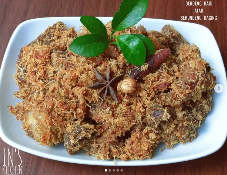 15 Resep serundeng daging sapi spesial Idul Adha, tahan lama, empuk, dan gurihnya bikin nagih