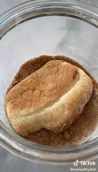 Cara pria mengatasi gula mengeras ini unik, bikin nggak habis pikir