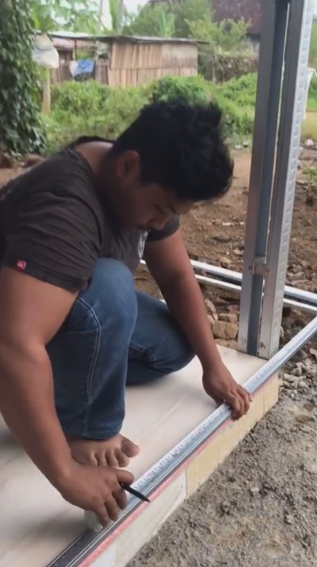 cucu makeover kamar nenek © TikTok/@lollyyyta